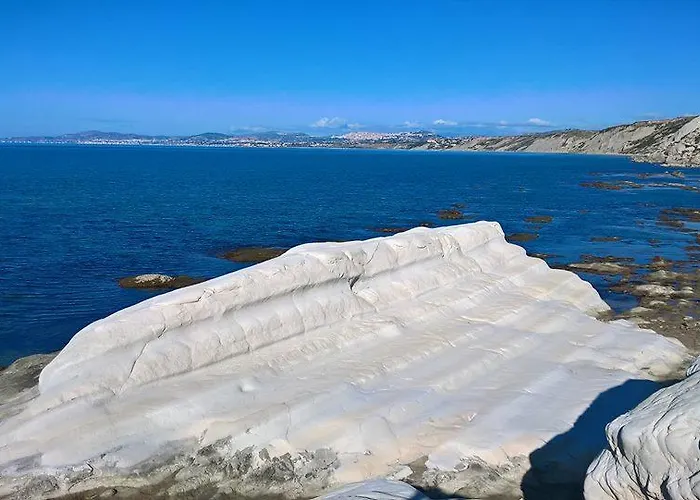 Alludo לינה וארוחת בוקר אגריג'נטו