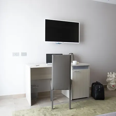 Alludo Bed & Breakfast 2*